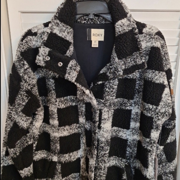 NWT Fleece Jacket by Roxy - Picture 3 of 5